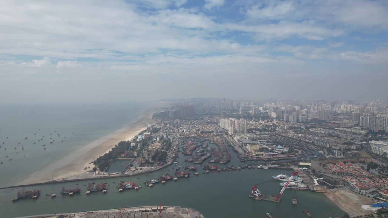 海边渔船广西北海海边风光航拍