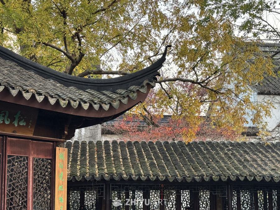 在苏州 拙政园 七里山塘 苏州之门