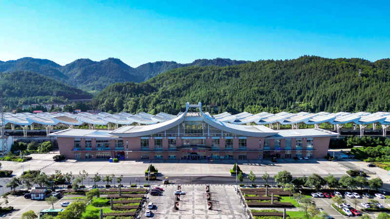 江西吉安城市风光旅游景区航拍图