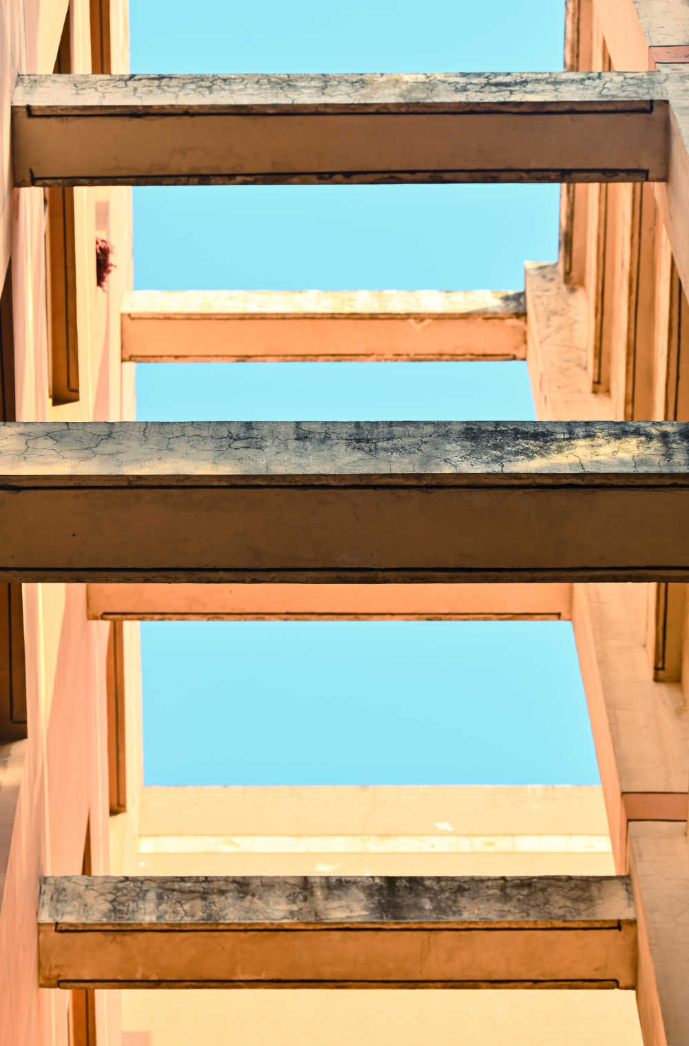 一建钟情