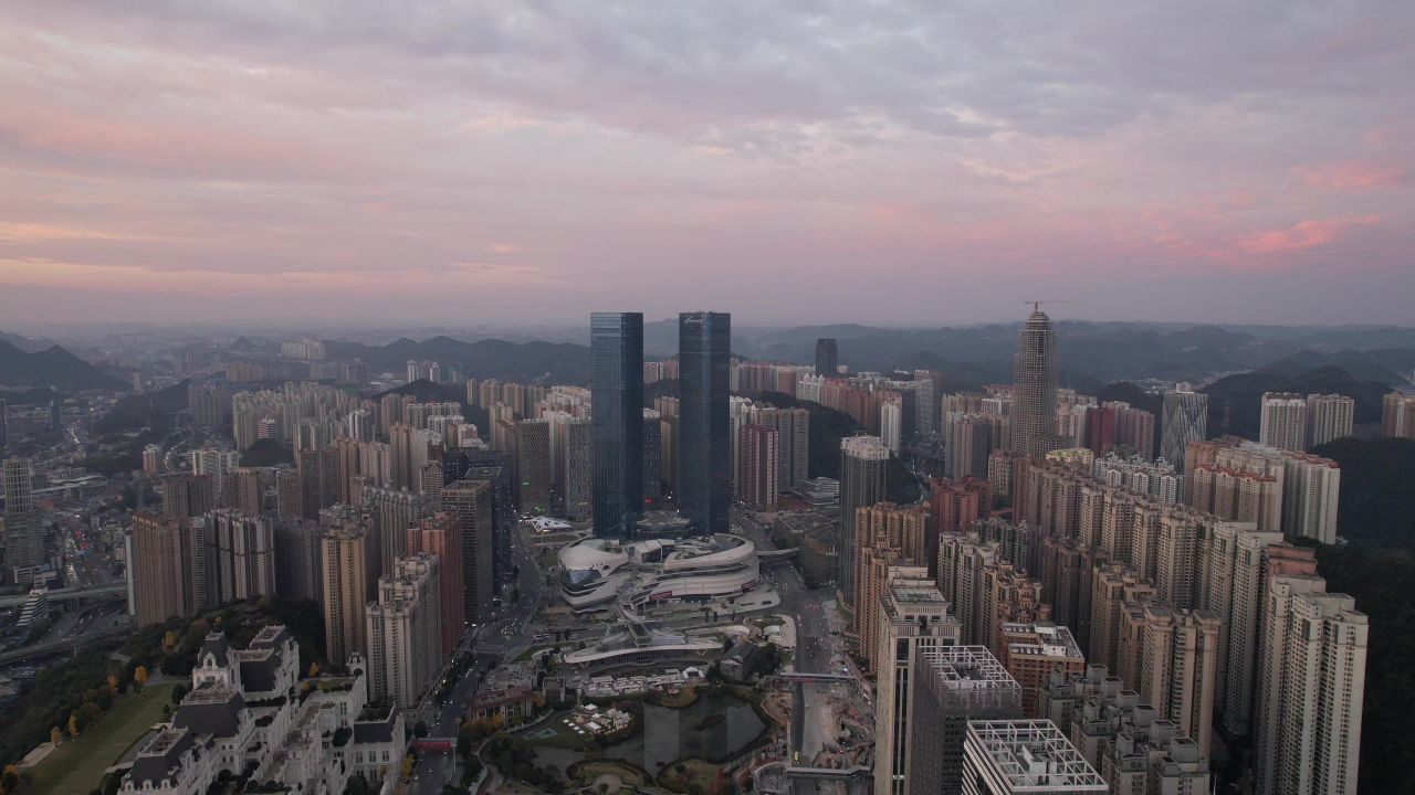 贵阳花果园双子塔地标建筑航拍 