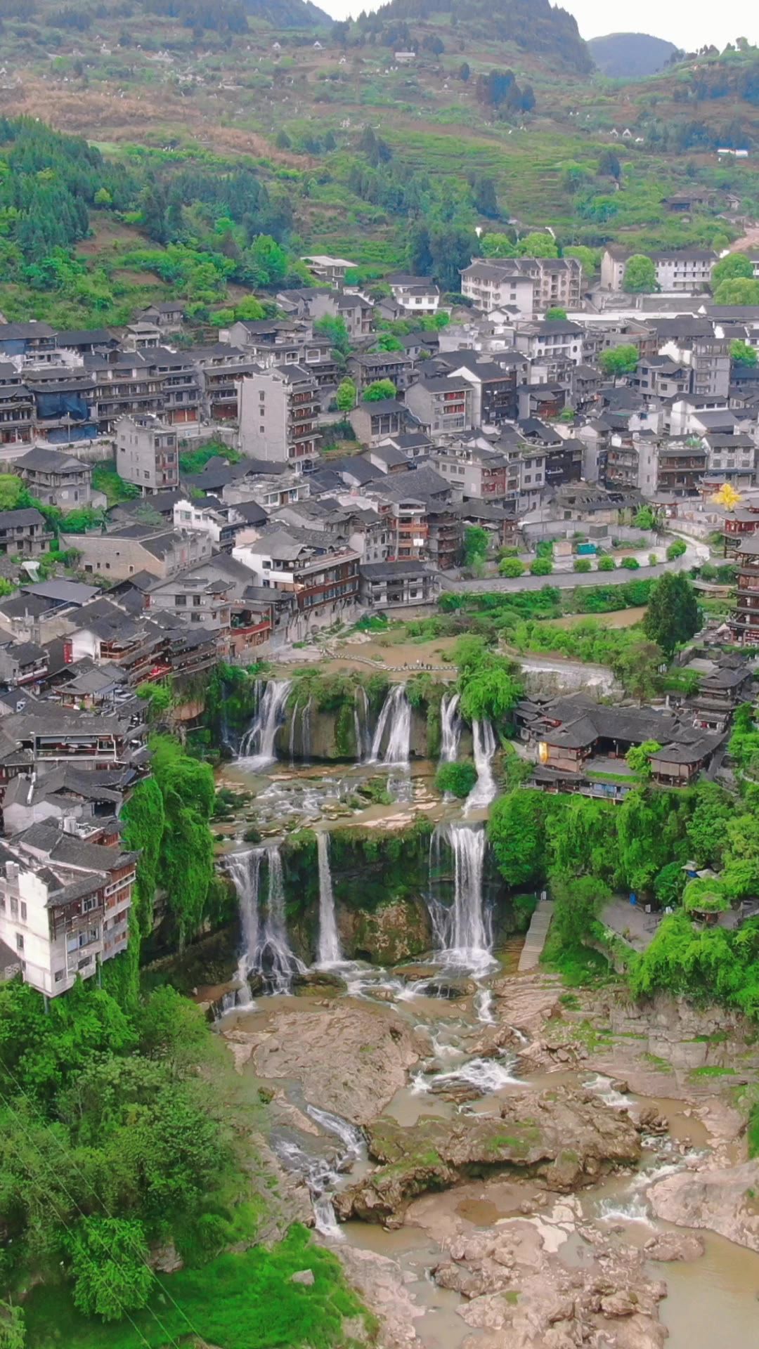 旅游景区 芙蓉镇 瀑布 流水 竖屏