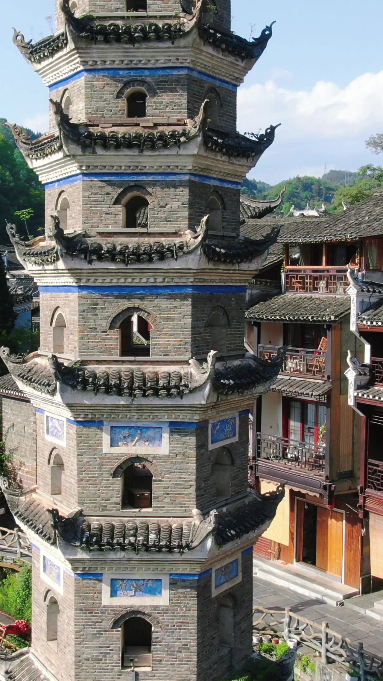湖南湘西凤凰古城竖屏航拍