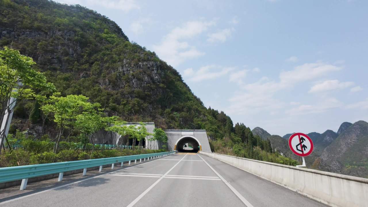 4k高速公路隧道群 时光隧道行车第一视角