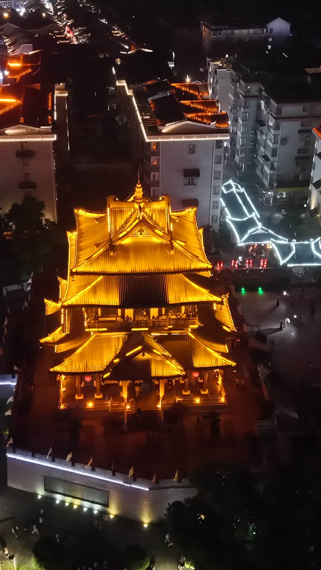 竖版航拍桂林解放阁夜景灯光 (5)