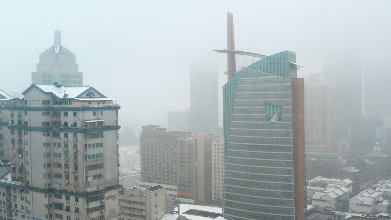 无锡城市下雪雪景