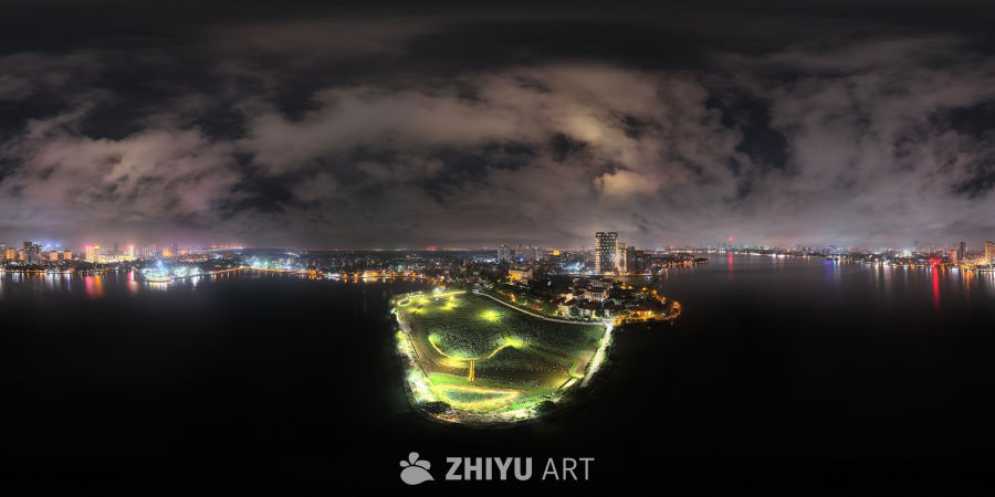 湖畔城市的夜晚