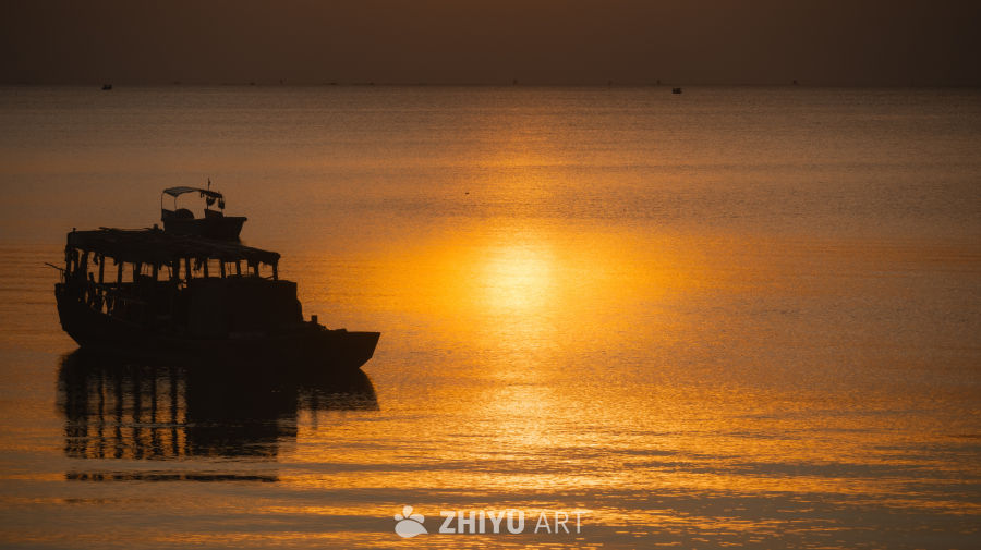 日落渔舟静
