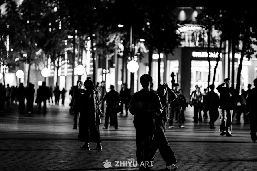 都市夜行：光影中的故事