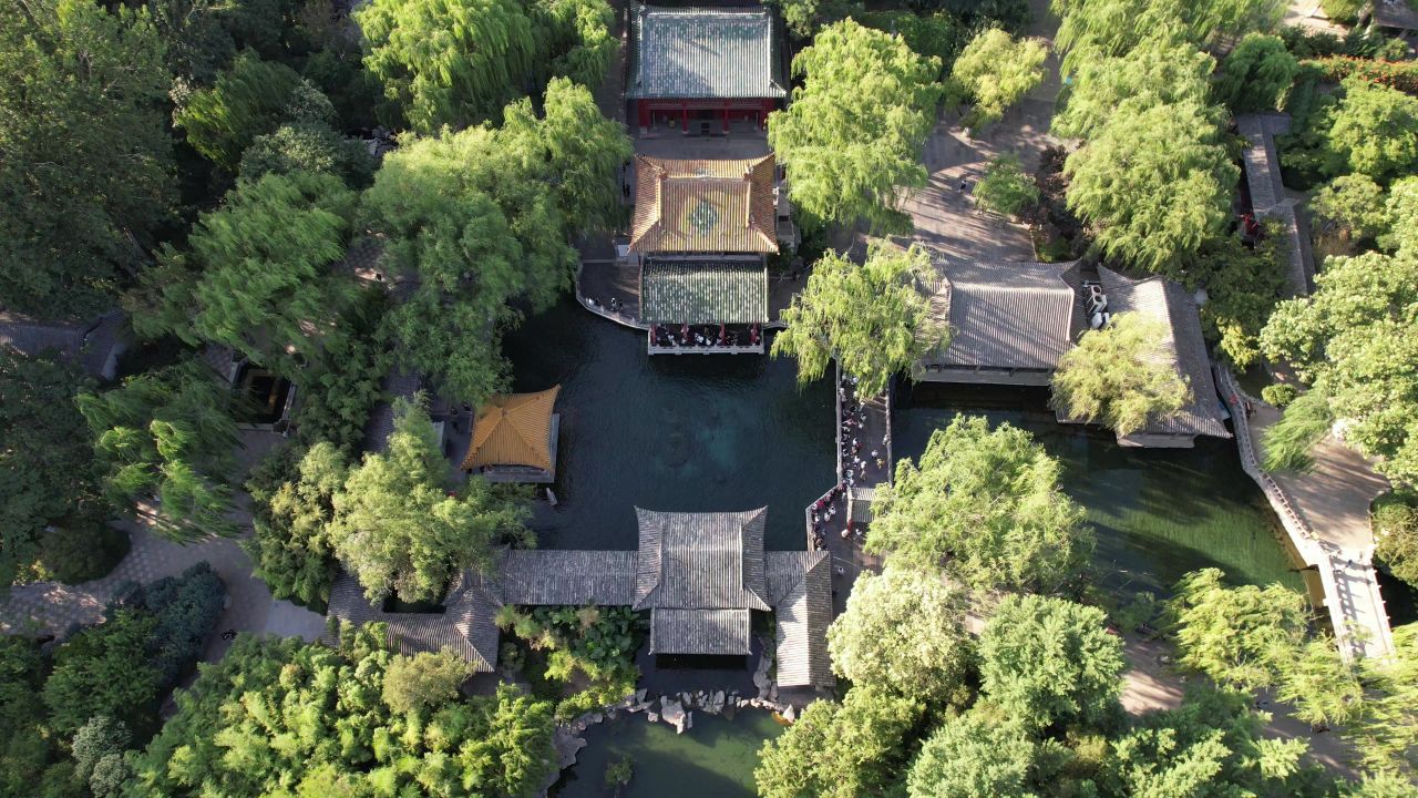 山东济南趵突泉5A景区航拍 
