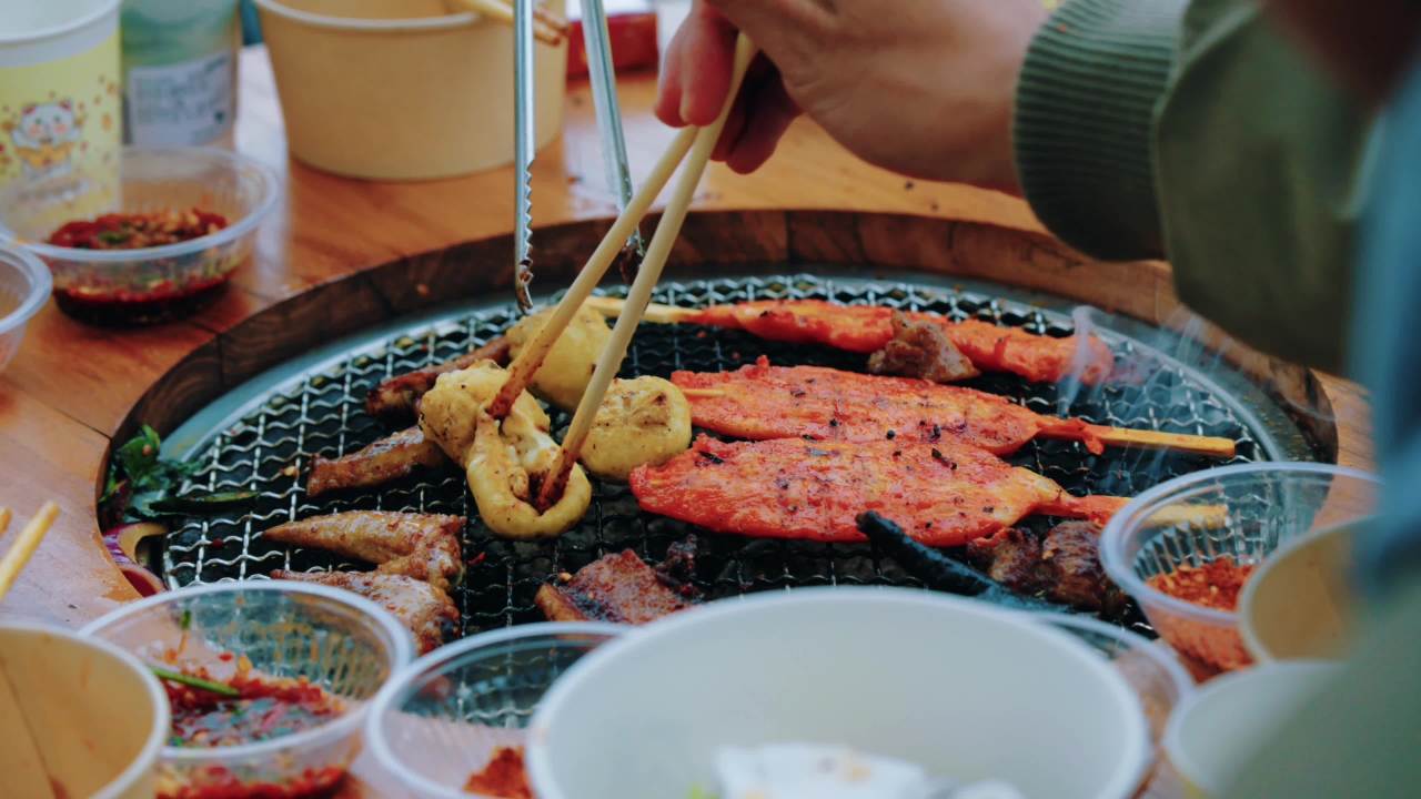 户外烧烤美食时光