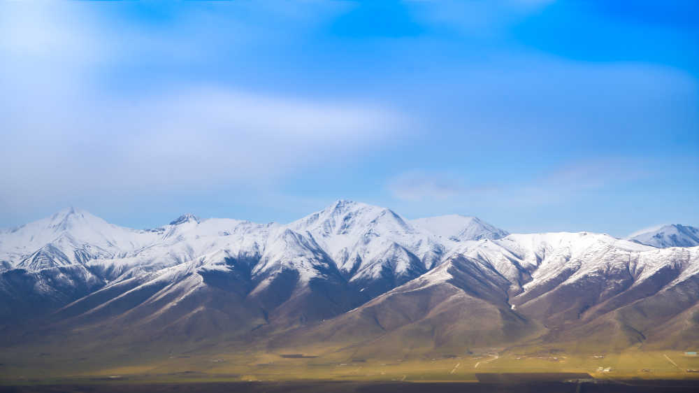 大西北门源县雪山