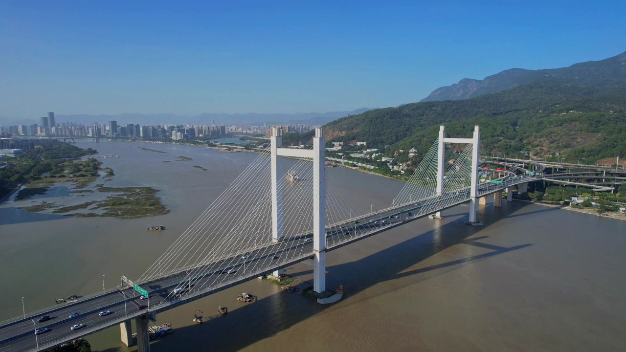 航拍福州魁浦大桥建筑风光 2