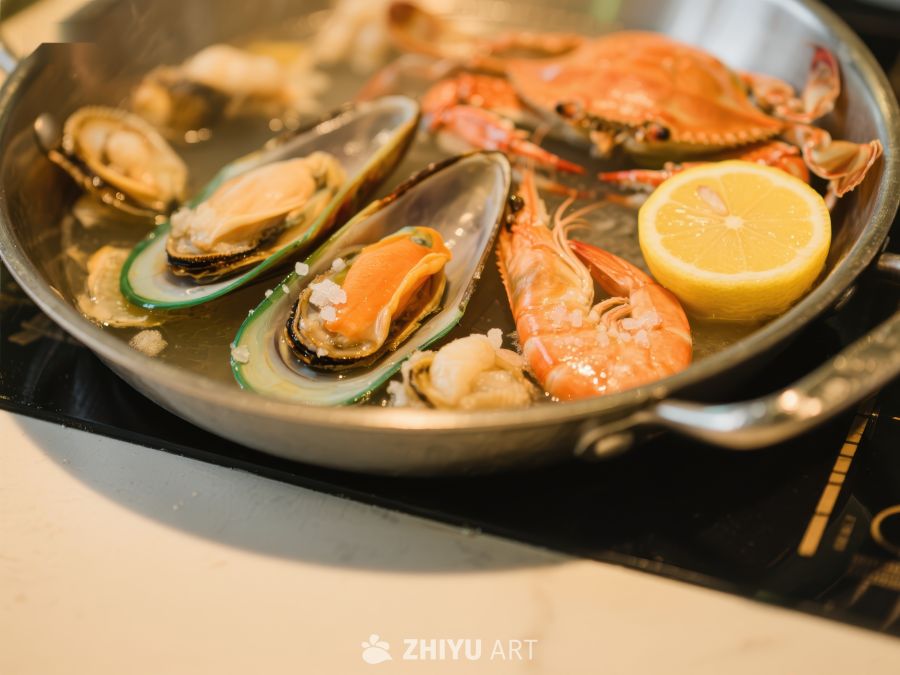 海鲜锅烹饪，热气腾腾的美味 123