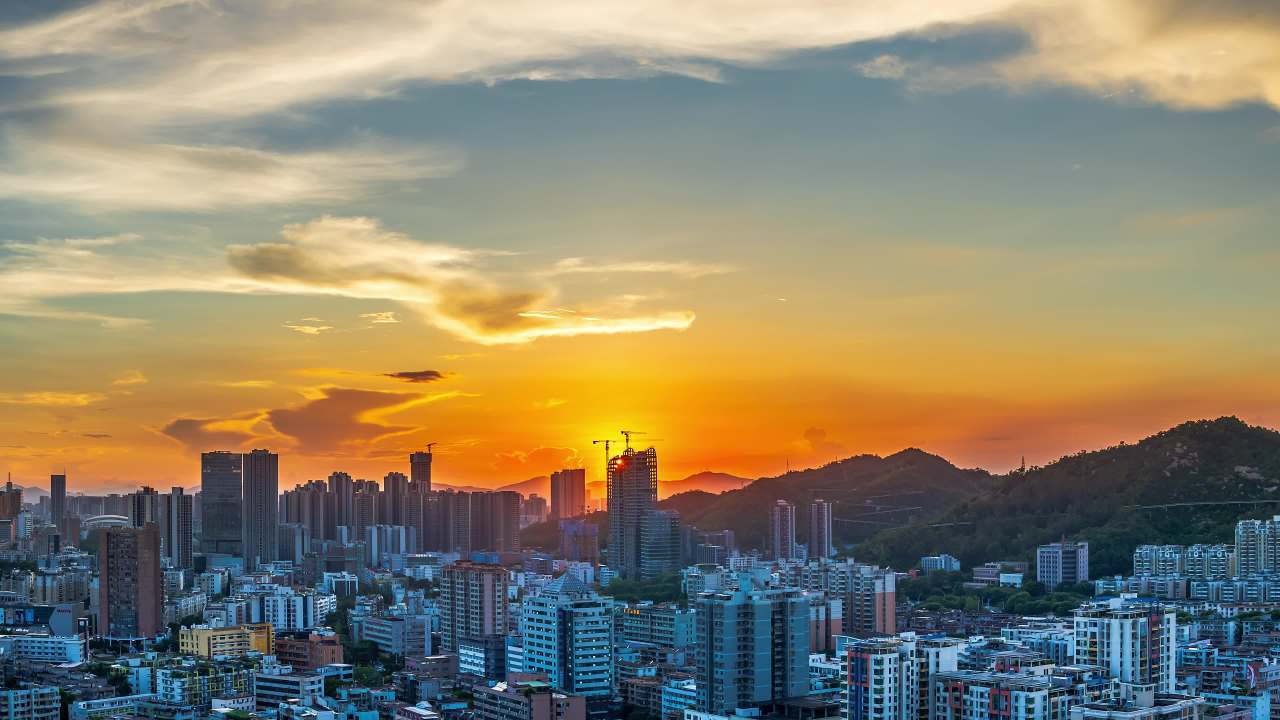 珠海傍晚时分晚霞及灯光