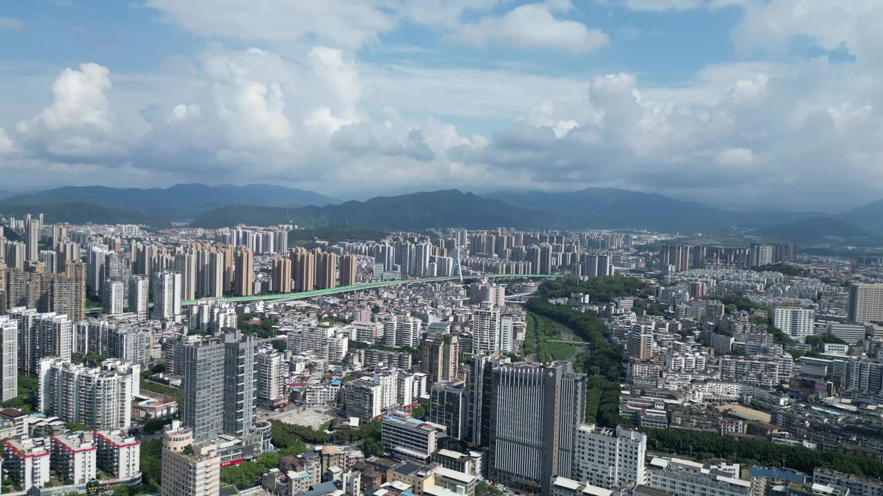 航拍福建龙岩城市大景