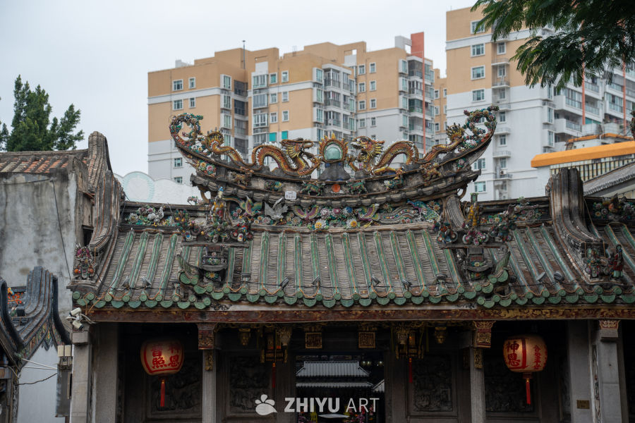 古建筑与现代楼的交融