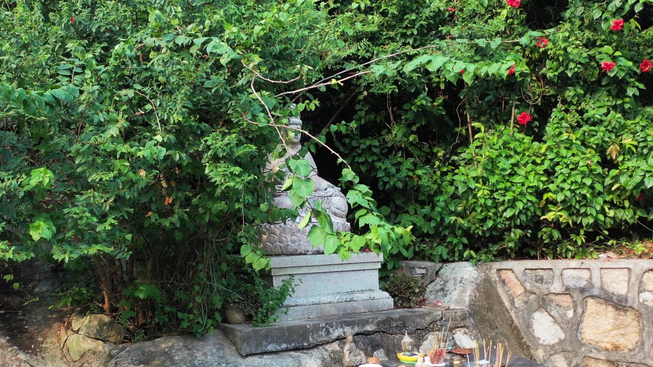 海岛送子观音像