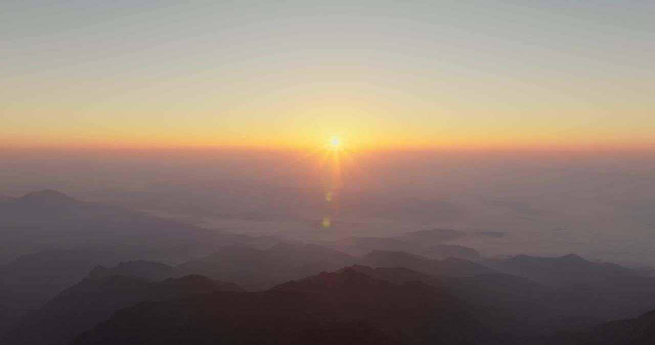 江西萍乡武功山日出日落云海风光航拍 23