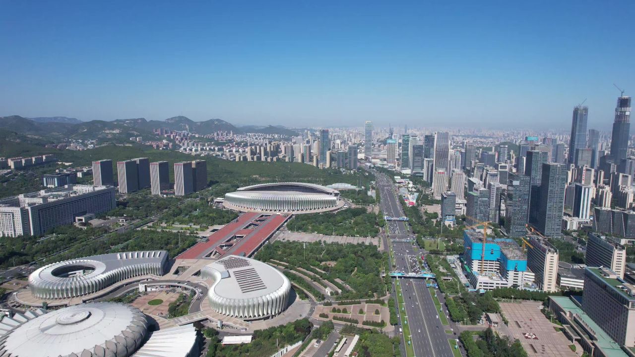山东济南奥体中心经十路交通航拍  