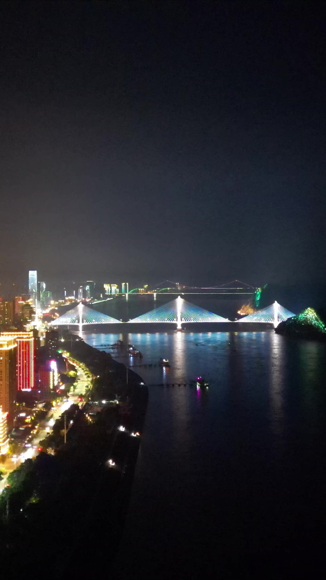  湖北宜昌城市夜景灯光竖屏航拍