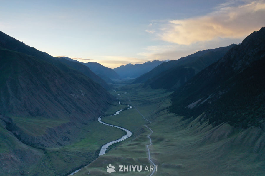 山谷中的静谧时光