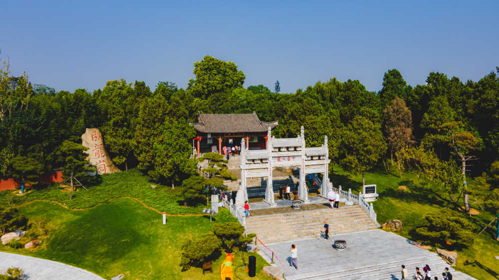 南阳卧龙岗