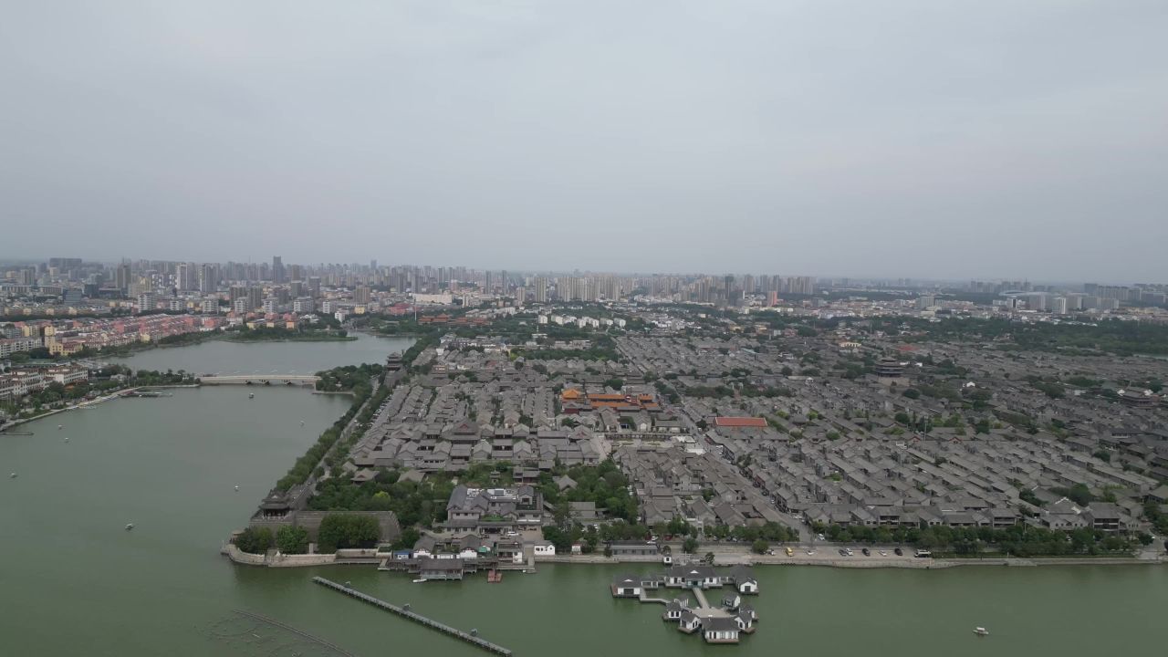 航拍山东聊城东昌湖景区
