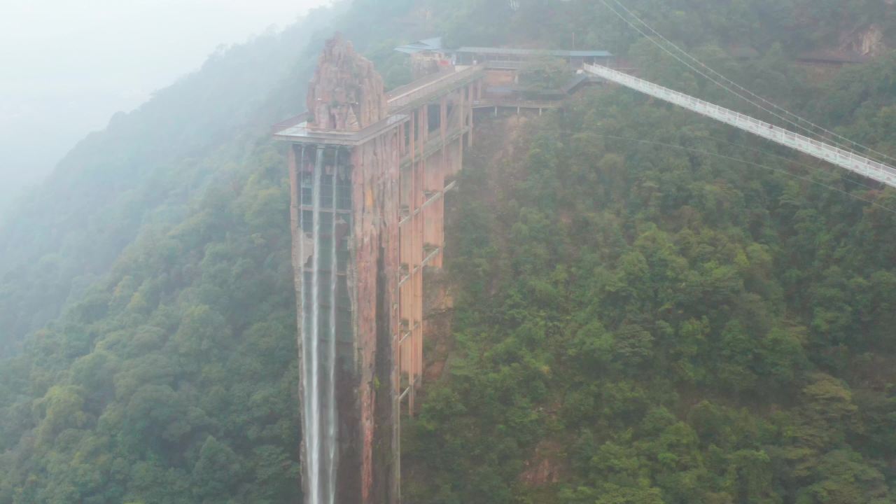  云门山瀑布及玻璃栈道