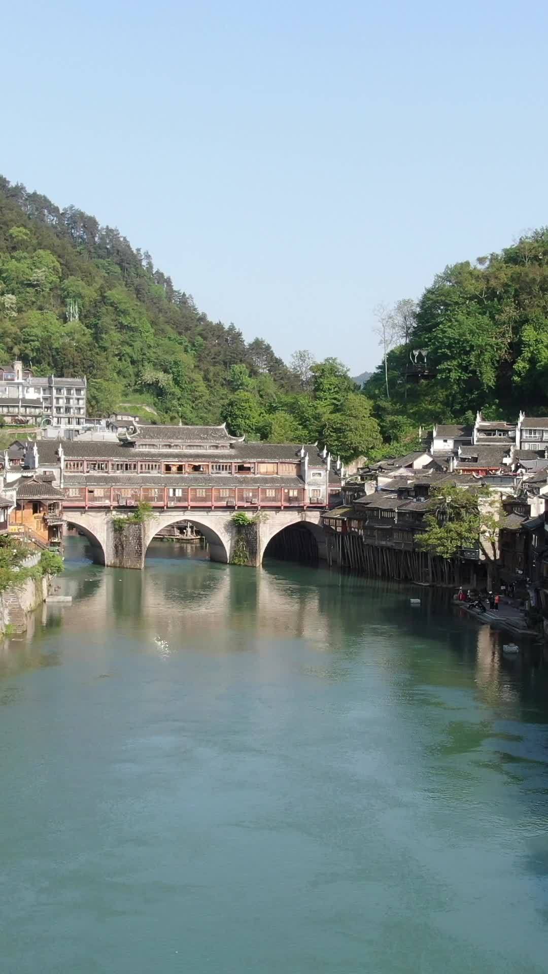 古桥静谧古镇