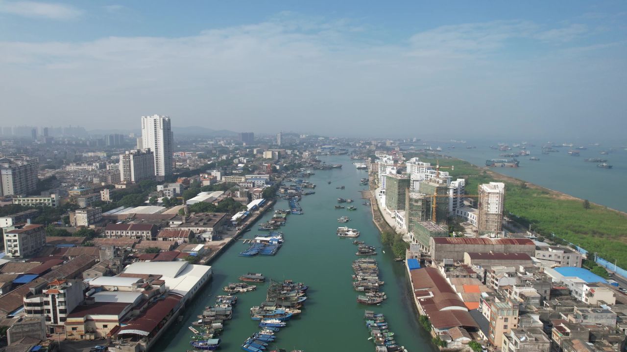 海边渔船广西北海海边风光航拍  