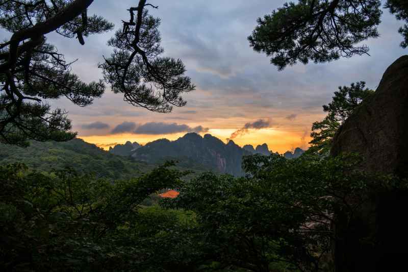 夕阳 · 始信峰