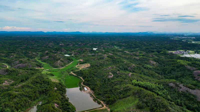 航拍丹霞地貌山川丘陵  
