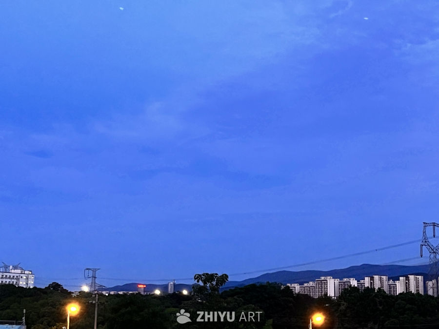 黄昏的城市剪影