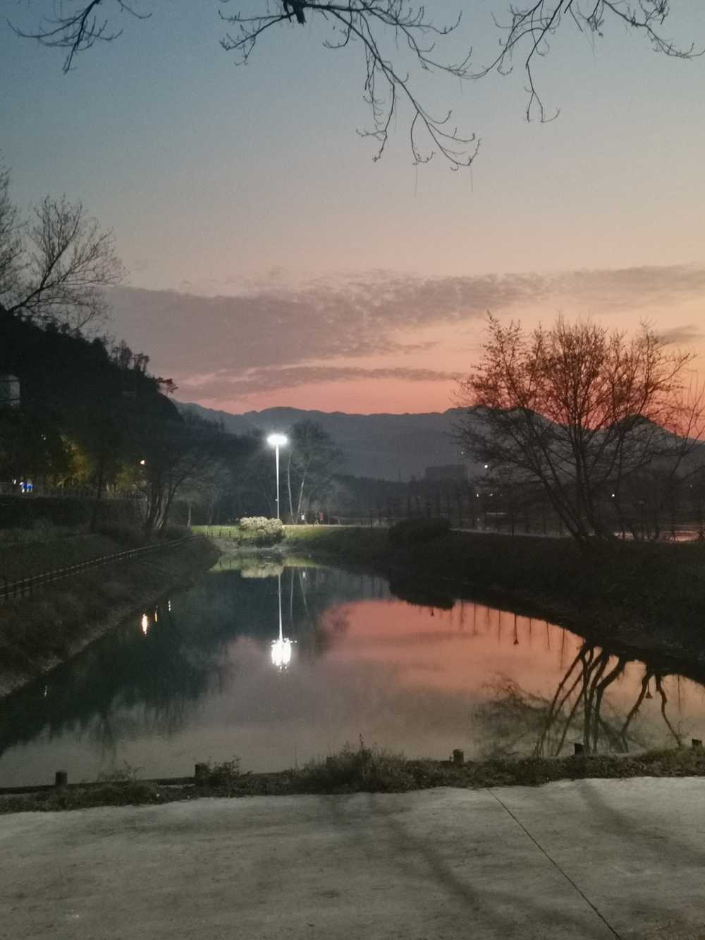 家门口的夕阳