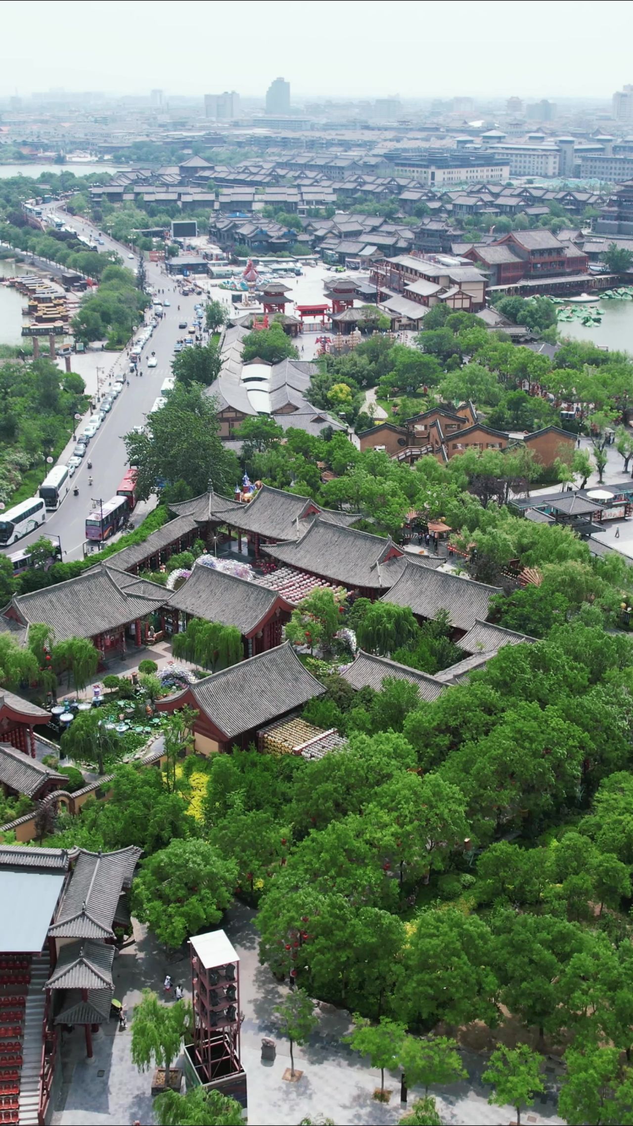 河南开封清明上河园5A景区竖屏航拍 