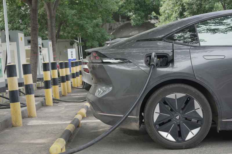 新能源汽车充电
