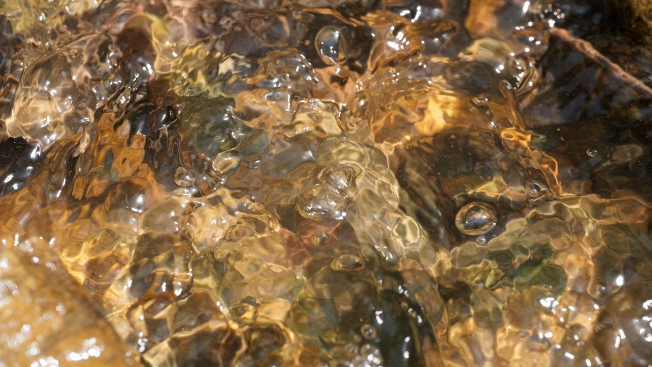 泉水小溪瀑布4K实拍镜头