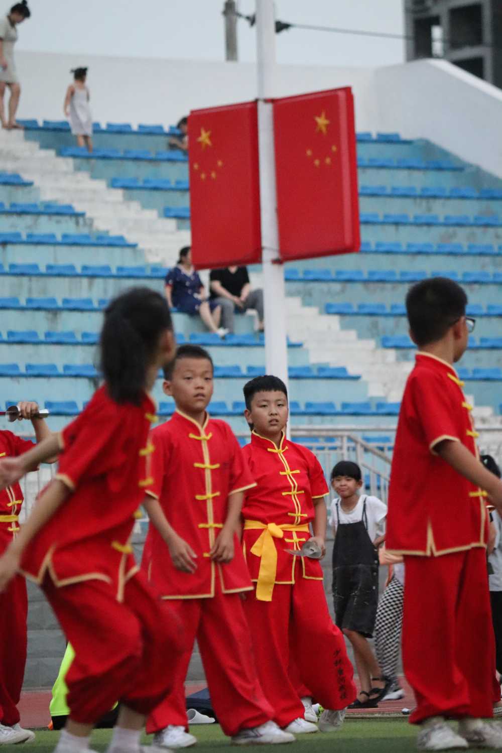 《少年宫》