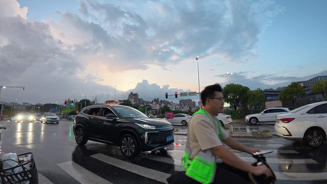 雨夜城市交响