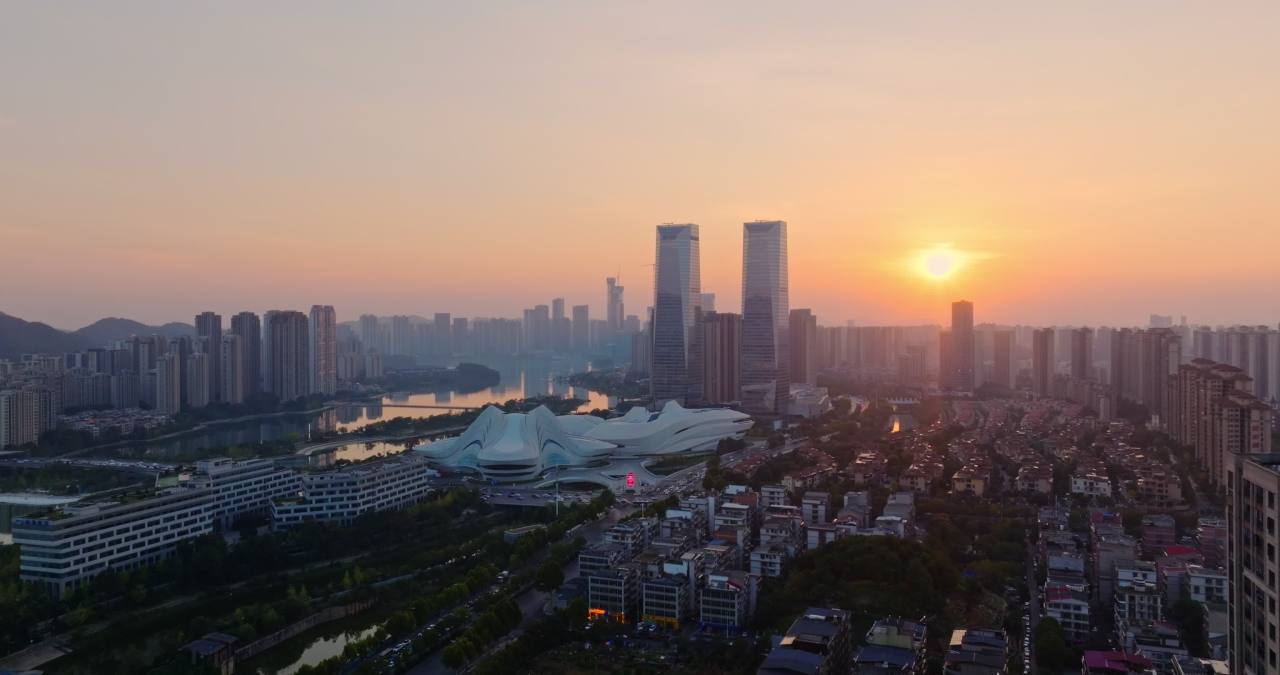 湖南长沙梅溪湖日落城市建筑风光航拍 2