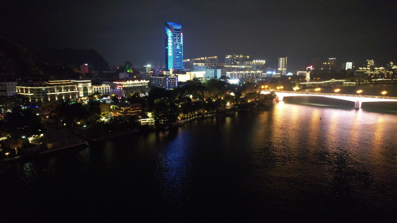 广西柳州银泰城夜景灯光航拍 
