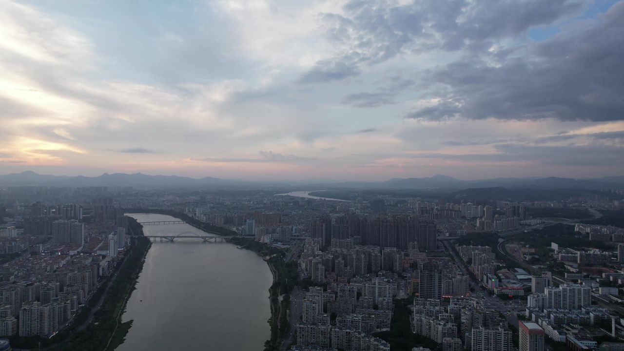 江西赣州城市晚霞夕阳西下夜幕降临航拍 