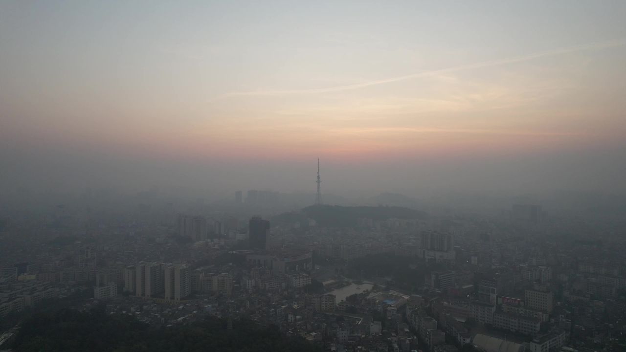 广东阳江城市清晨日出彩霞迷雾航拍 