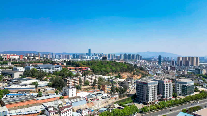 云南昆明城市风光航拍图 