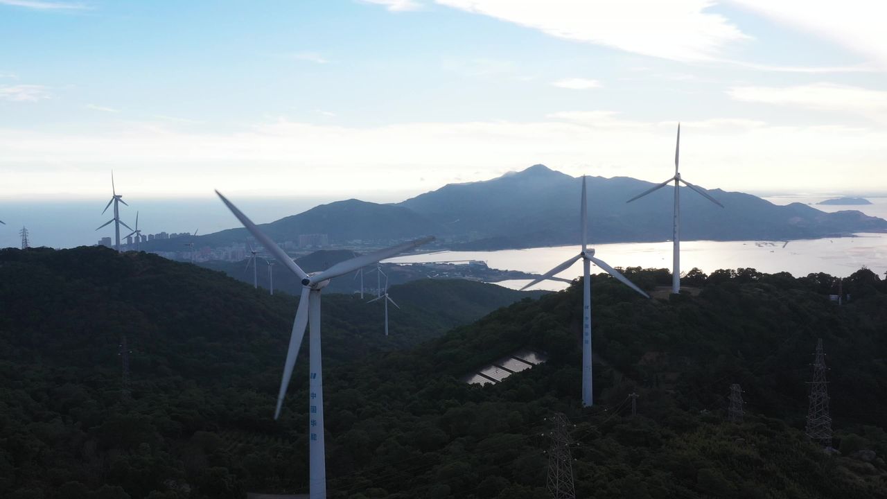 航拍 山 风车 南澳