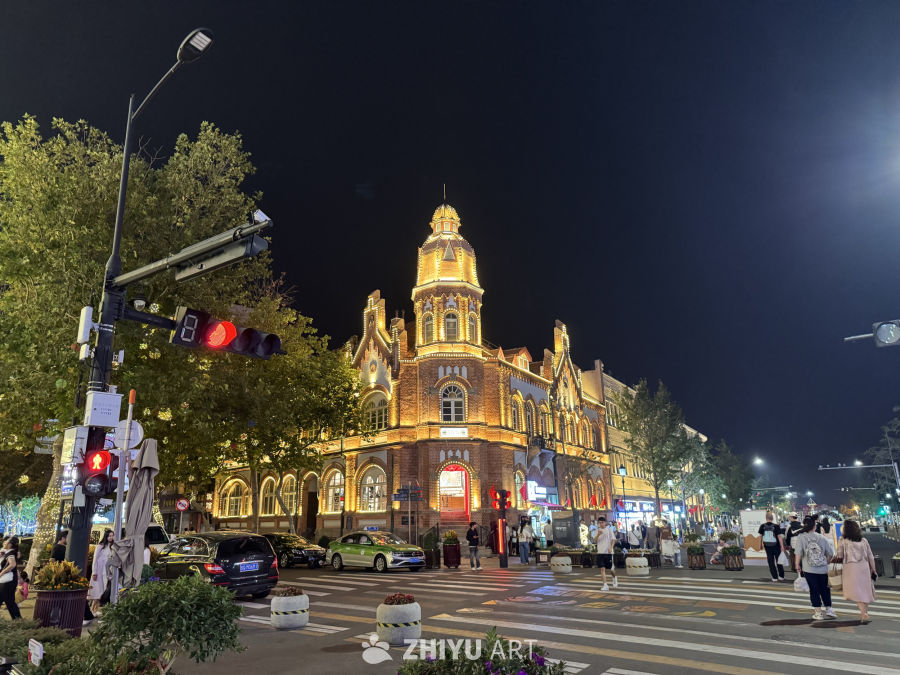 夜晚的欧式风情街