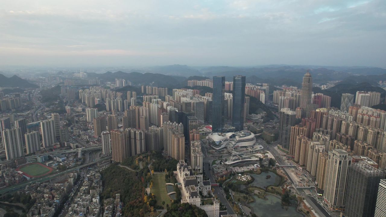 贵阳花果园双子塔地标建筑航拍 