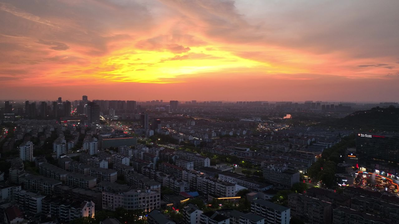 4K航拍昆山城市日落夜景风光 3