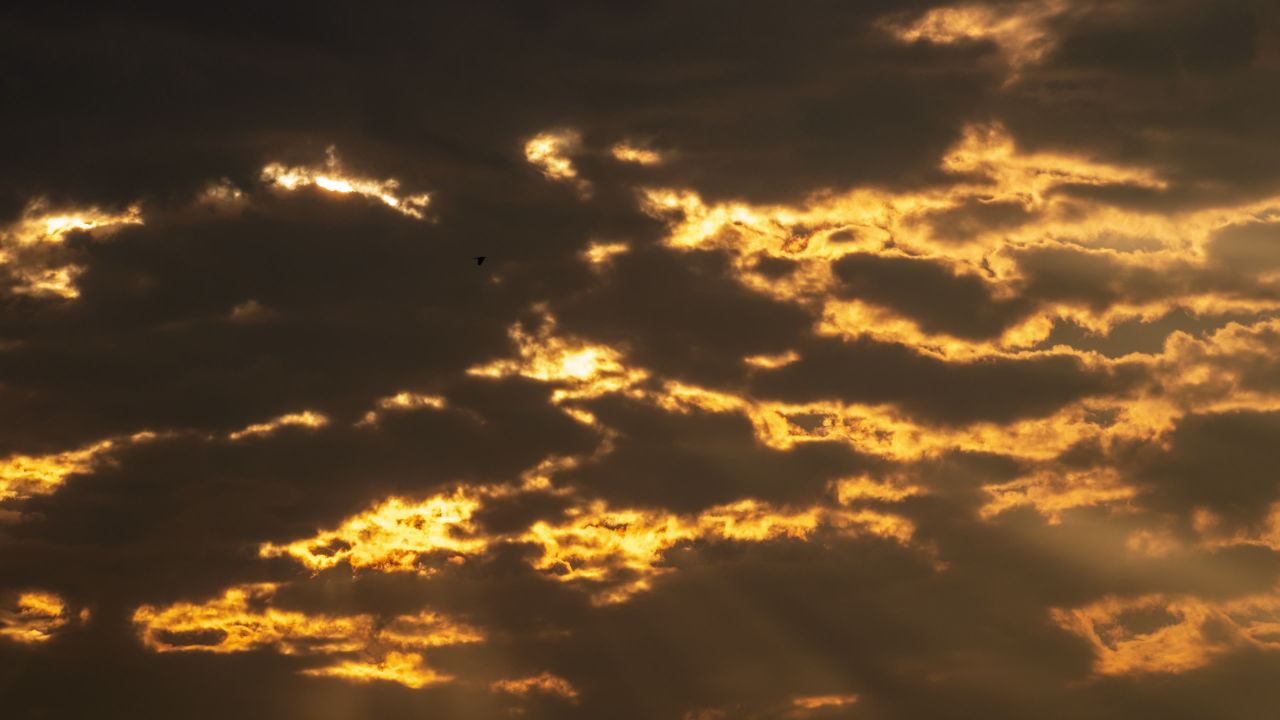 蓝天白云天空乌云天气象风云变幻